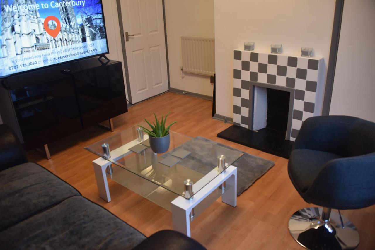 Budget Canterbury Apartment Екстериор снимка
